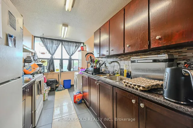 Additional image 15 of 21 Knightsbridge Rd Unit 403