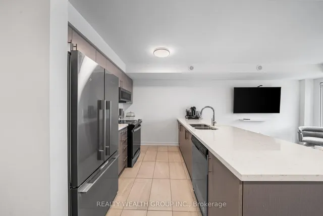 Additional image 10 of 185 Veterans Dr Unit 11