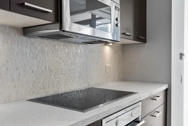 Additional image 8 of 90 Park Lawn Rd Unit 1510