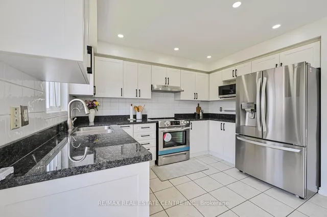 Additional image 17 of 4950 Albina Way Unit 93