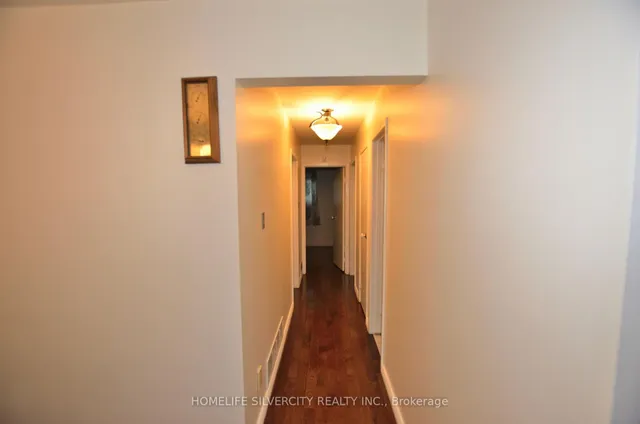 Additional image 22 of 35 Geneva Cres