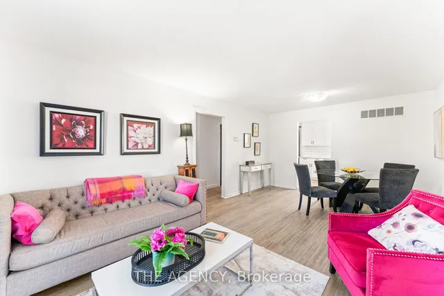 Additional image 8 of 35 McMullen Cres Unit 35