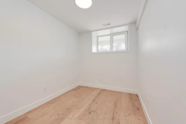 Additional image 41 of 33 Lanark Ave