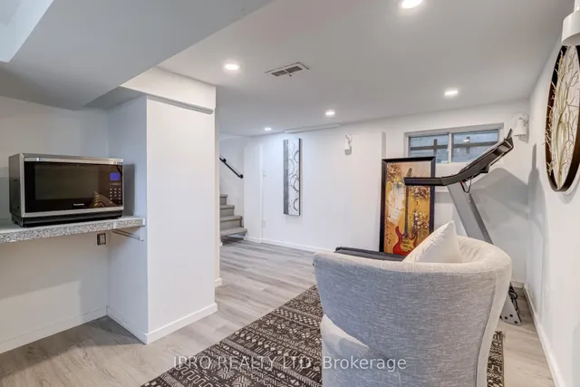 Additional image 27 of 84 Boultbee Ave