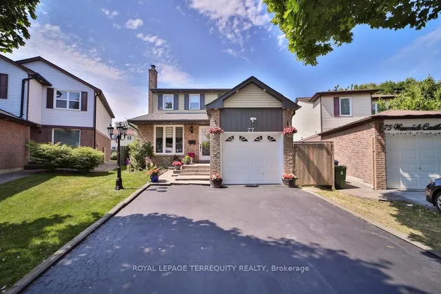 77 Warwick Castle Crt