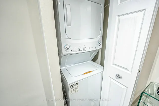 Additional image 19 of 736 Bay St Unit 1810