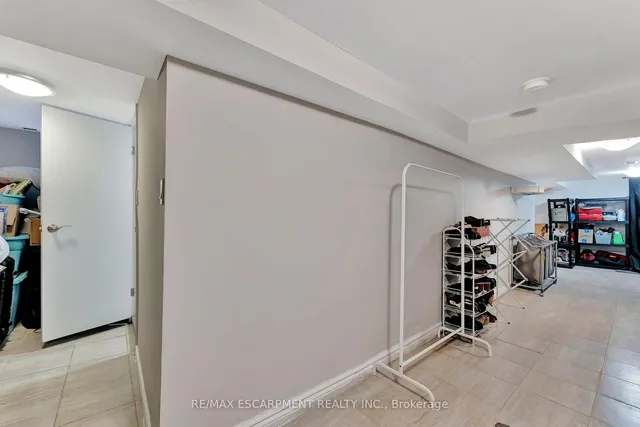 Additional image 31 of 65 Connaught Ave