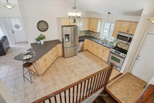 Additional image 27 of 32 Sonoma Lane