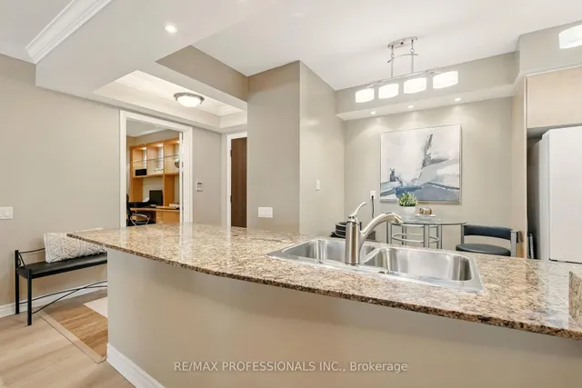 Additional image 16 of 18 William Carson Cres Unit 111