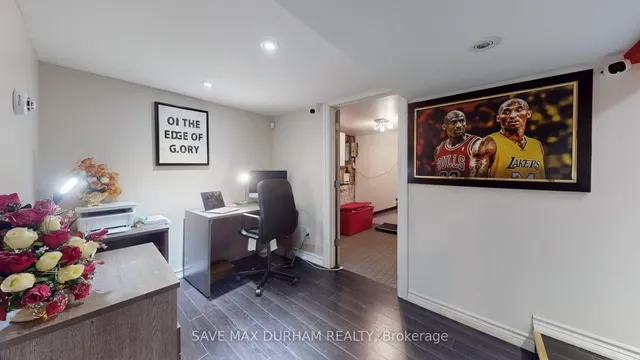 Additional image 26 of 165 Harewood Ave