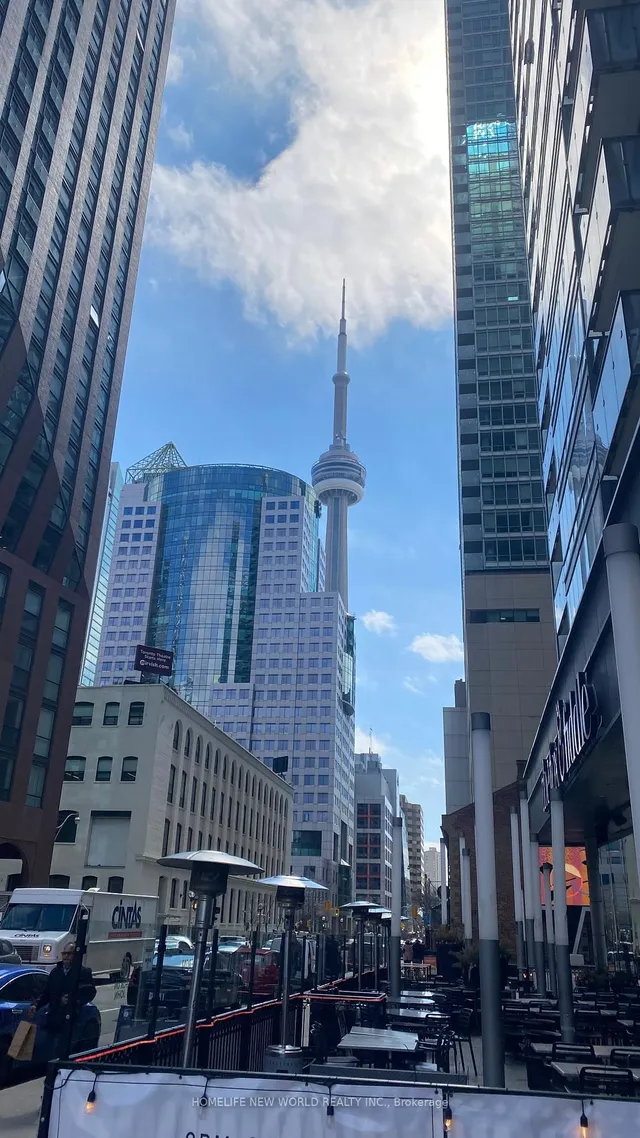 327 King St Unit 2701