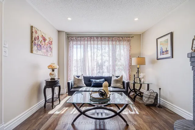 Additional image 8 of 2735 Kingsway Dr