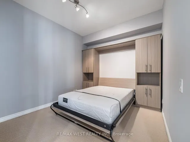 Additional image 21 of 4196 Dundas St Unit PH 609