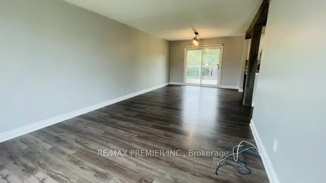 Additional image 9 of 581 Laural Dr