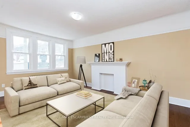 Additional image 14 of 362 John St Unit 4