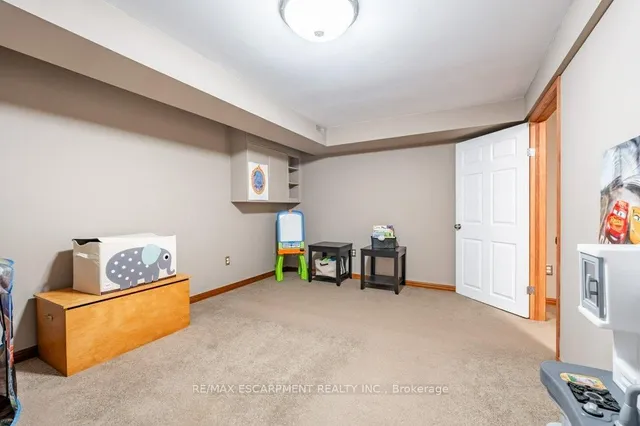 Additional image 34 of 14 Twin Crt