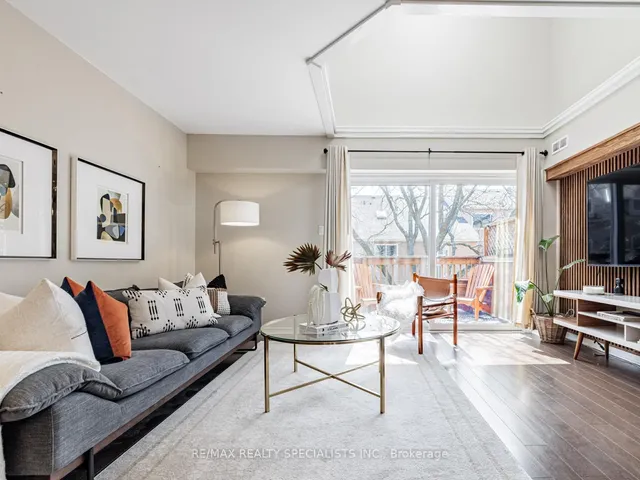 Additional image 13 of 2055 WALKERS Line Unit 227