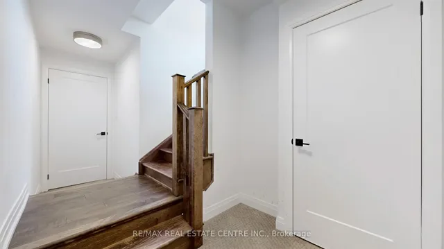 Additional image 42 of 1473 Varelas Passage