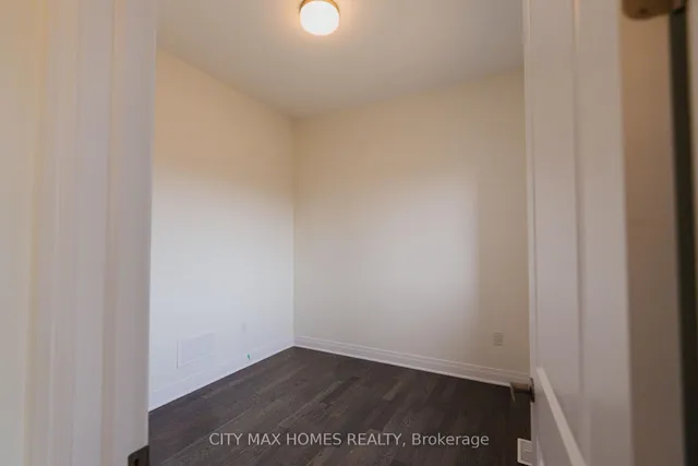 Additional image 23 of 3240 Mariner Passage