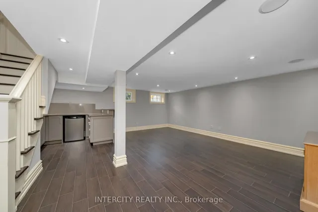 Additional image 33 of 112 Mason Blvd