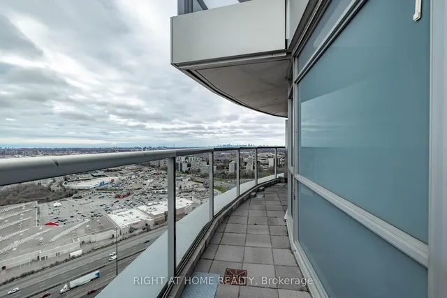 Additional image 30 of 125 Village Green Sq Unit 3703