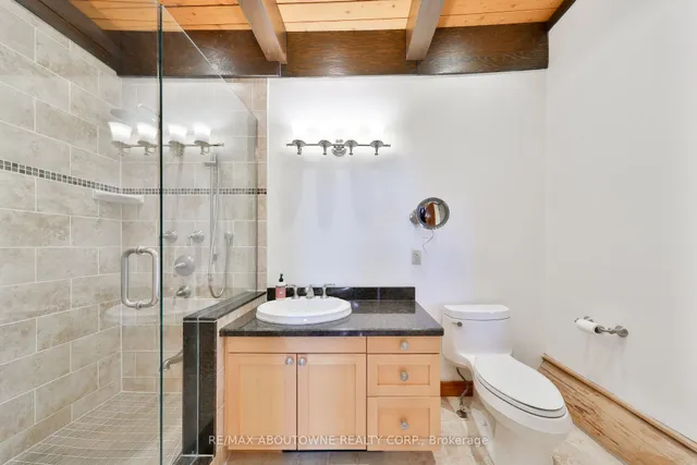 Additional image 28 of 270 North Shore Blvd