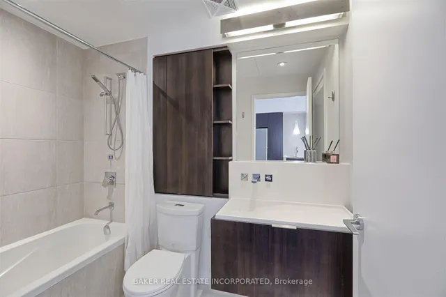 Additional image 18 of 101 Charles St Unit 1703