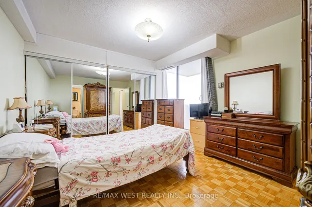 Additional image 30 of 150 Neptune Dr Unit 906