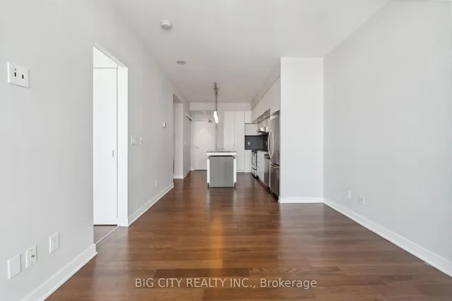 Additional image 17 of 110 Charles St Unit 3608