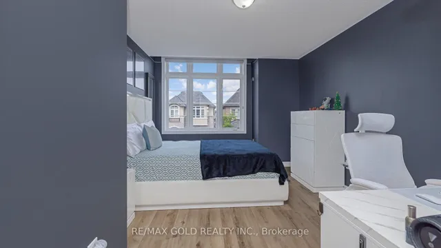 Additional image 32 of 5 Lola Cres
