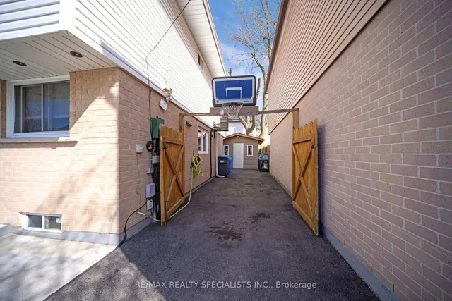 Additional image 47 of 18 Hardcastle Crt