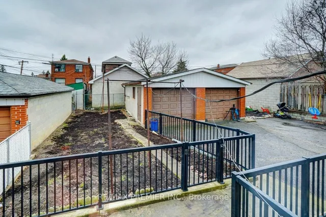 Additional image 34 of 73 Lanark Ave