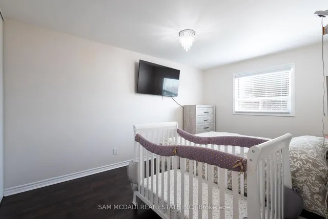 Additional image 18 of 80 Longbourne Cres