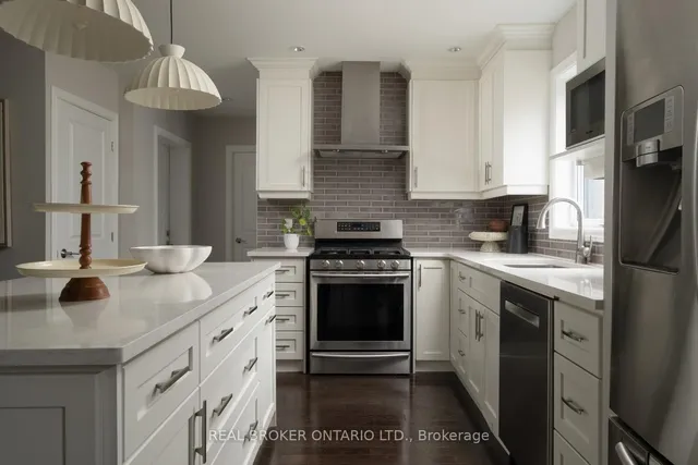 Additional image 12 of 23 Twenty Eighth St