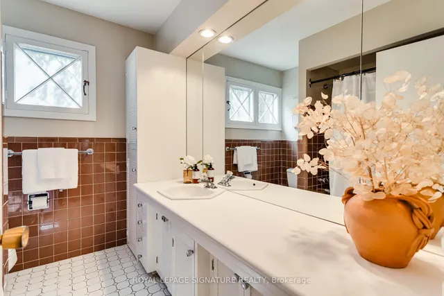 Additional image 25 of 8 Honeywell Pl