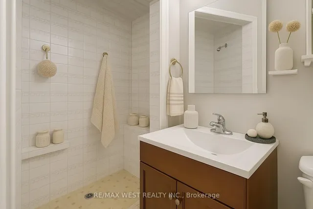 Additional image 9 of 290 Sprucewood Crt Unit 45