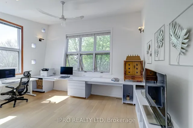 Additional image 22 of 84 Boultbee Ave