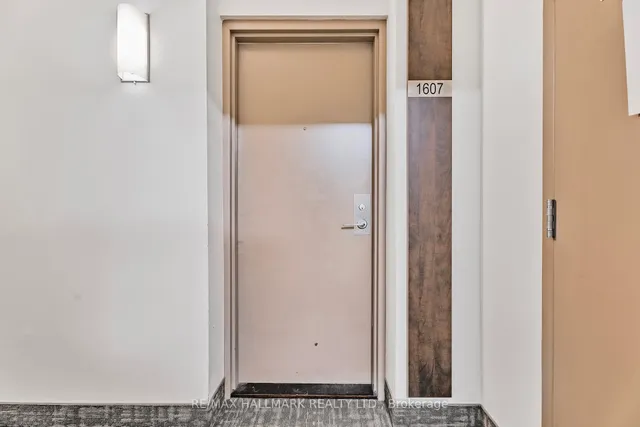 Additional image 27 of 55 Centre Ave Unit 1607