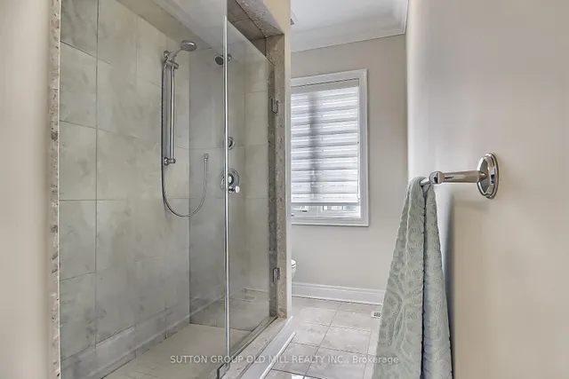 Additional image 36 of 210 Jessie Caverhill Pass