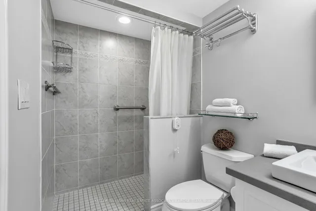 Additional image 21 of 3 Marine Parade Dr Unit 1707