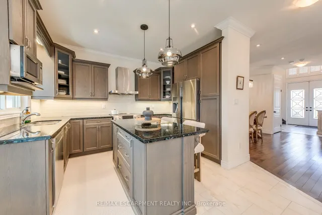 Additional image 16 of 12 Riva Crt