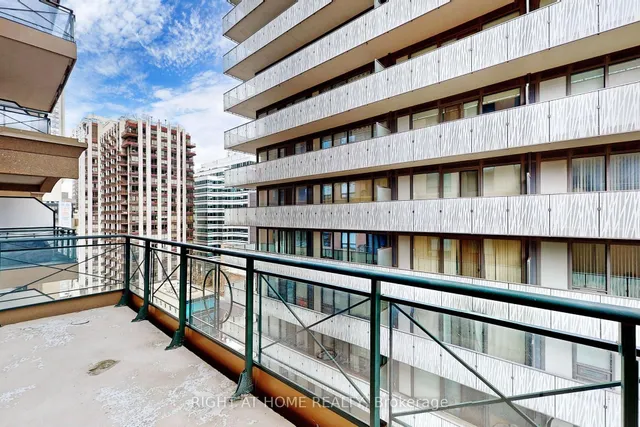 Additional image 27 of 35 Hayden St Unit 1216