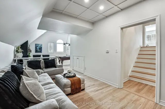 Additional image 15 of 1 Tristan Crt