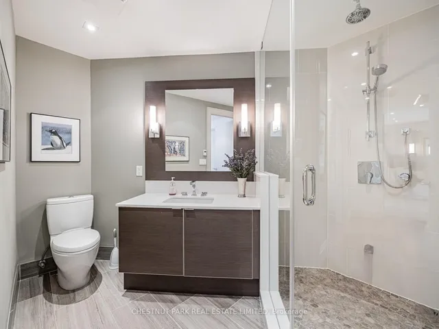 Additional image 23 of 423 Avenue Rd Unit 8