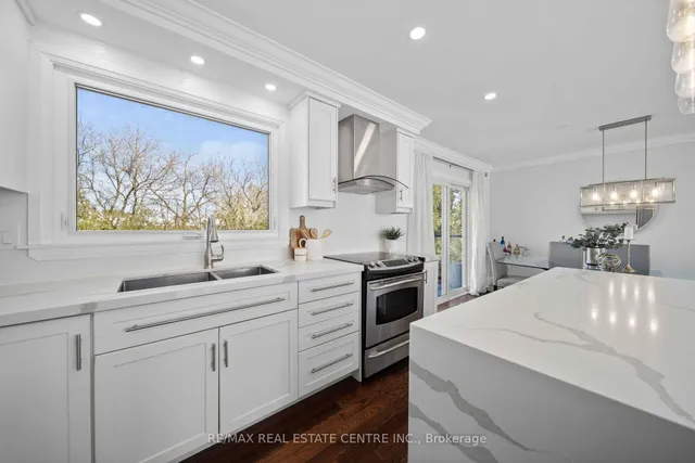 Additional image 10 of 454 Sparling Cres