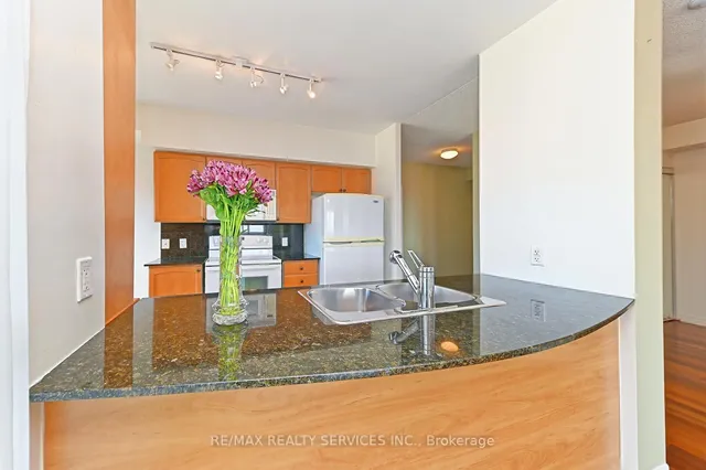 Additional image 18 of 38 Fontenay Crt Unit Suite 1309
