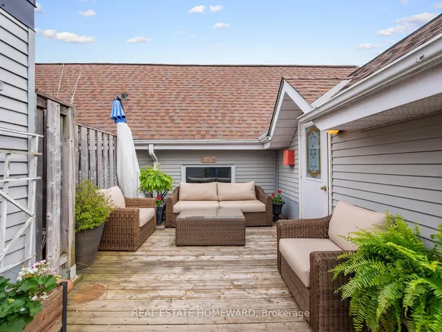 Additional image 21 of 1941 Queen St Unit 301