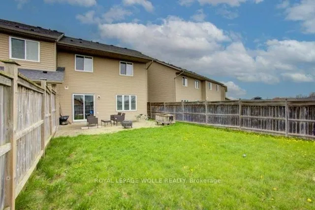 Additional image 20 of 945 Zeller Cres