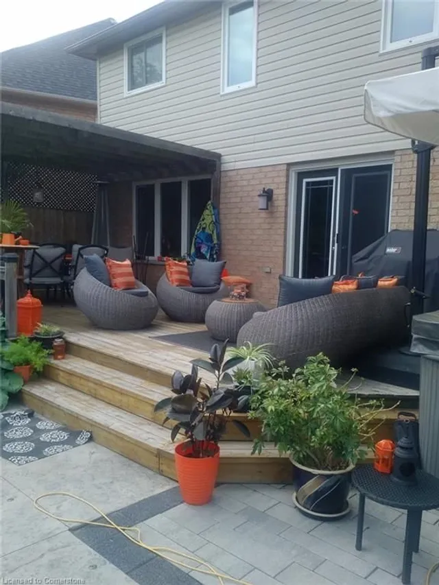 Additional image 33 of 27 Surrey Dr