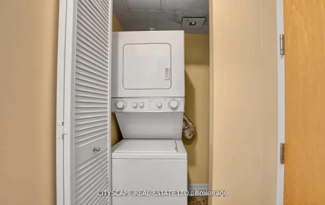 Additional image 29 of 70 Alexander St Unit 802